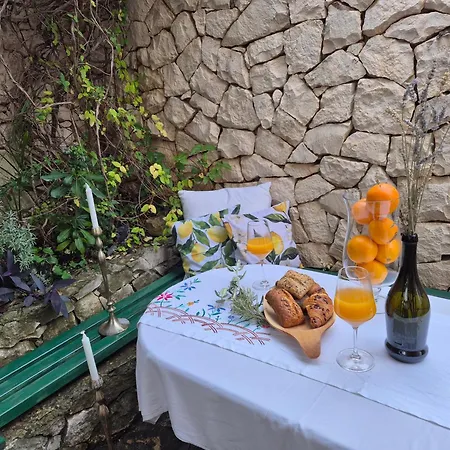 Apartman Lara