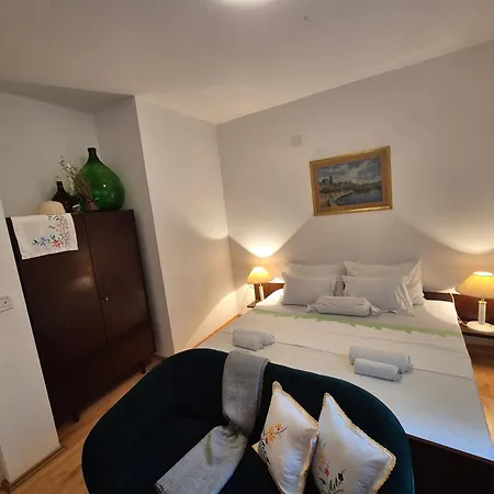 公寓 Apartman Lara *