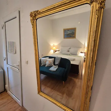 Apartman Lara Postira